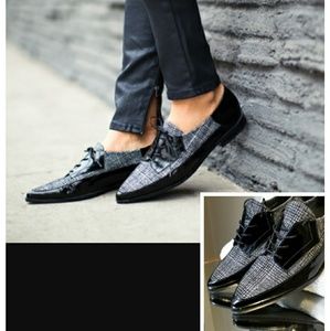 Stuart WeitzmanLeman Oxford Flats (NWOB)